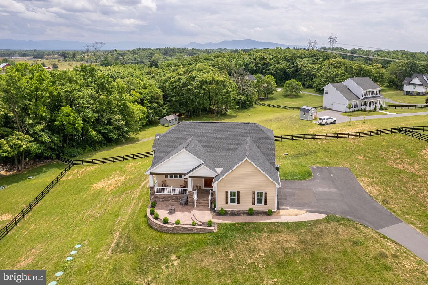 141 CHANTERELLE CT, STEPHENS CITY, Virginia 22655, 4 Bedrooms Bedrooms, ,3 BathroomsBathrooms,Residential,For sale,141 CHANTERELLE CT,VAFV2036260 MLS # VAFV2036260