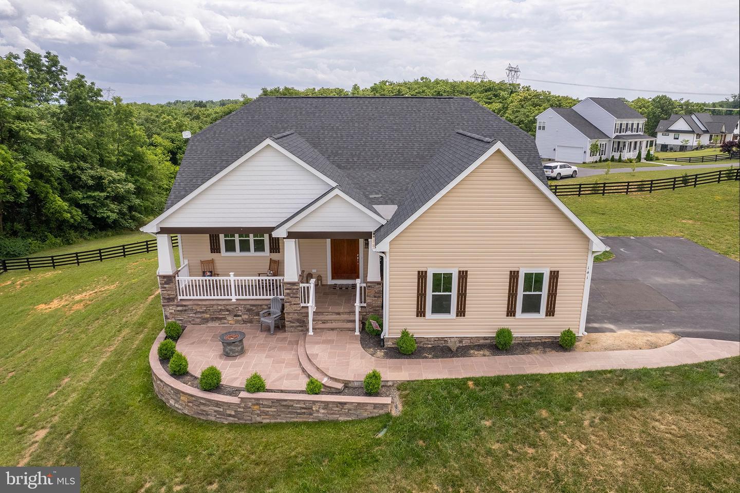 141 CHANTERELLE CT, STEPHENS CITY, Virginia 22655, 4 Bedrooms Bedrooms, ,3 BathroomsBathrooms,Residential,For sale,141 CHANTERELLE CT,VAFV2036260 MLS # VAFV2036260