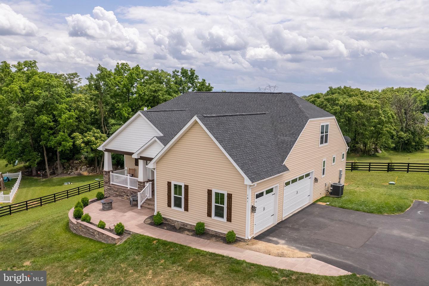 141 CHANTERELLE CT, STEPHENS CITY, Virginia 22655, 4 Bedrooms Bedrooms, ,3 BathroomsBathrooms,Residential,For sale,141 CHANTERELLE CT,VAFV2036260 MLS # VAFV2036260