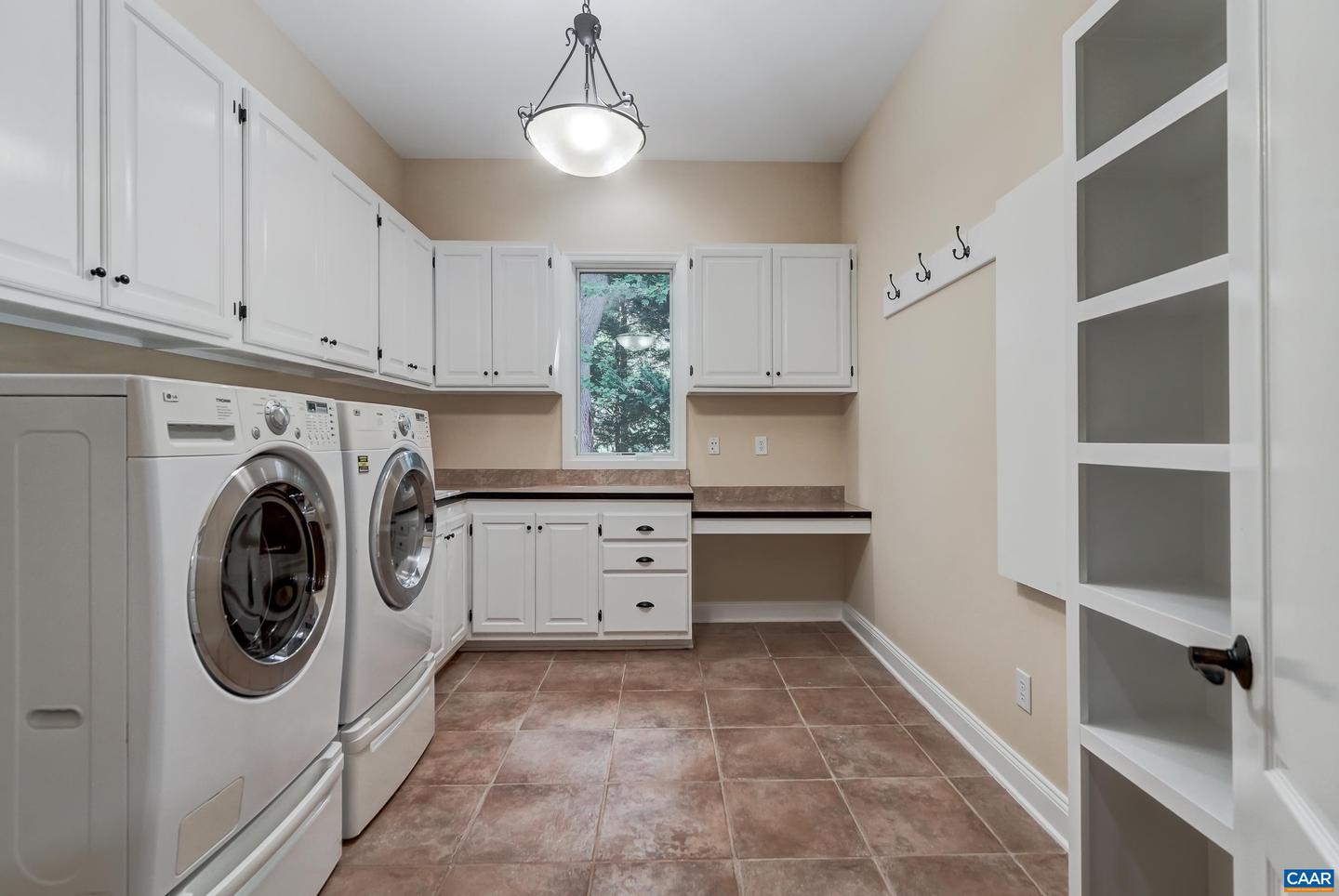 2515 SUMMIT RIDGE TRL, CHARLOTTESVILLE, Virginia 22911, 5 Bedrooms Bedrooms, ,5 BathroomsBathrooms,Residential,For sale,2515 SUMMIT RIDGE TRL,668015 MLS # 668015