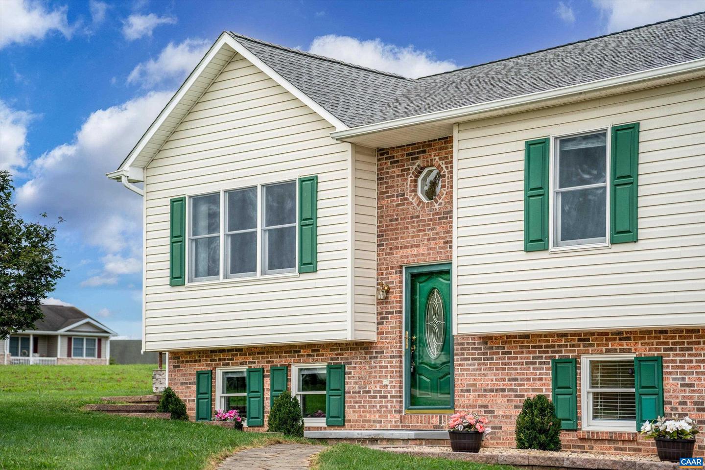 430 QUAIL RUN DR, ELKTON, Virginia 22827, 3 Bedrooms Bedrooms, ,3 BathroomsBathrooms,Residential,For sale,430 QUAIL RUN DR,668016 MLS # 668016