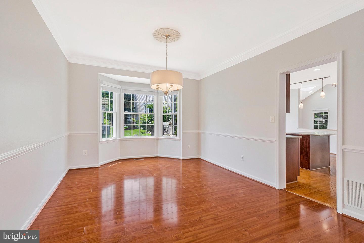 10857 HUNTER GATE WAY, RESTON, Virginia 20194, 5 Bedrooms Bedrooms, ,3 BathroomsBathrooms,Residential,For sale,10857 HUNTER GATE WAY,VAFX2252528 MLS # VAFX2252528
