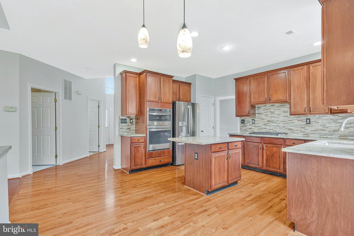 10857 HUNTER GATE WAY, RESTON, Virginia 20194, 5 Bedrooms Bedrooms, ,3 BathroomsBathrooms,Residential,For sale,10857 HUNTER GATE WAY,VAFX2252528 MLS # VAFX2252528