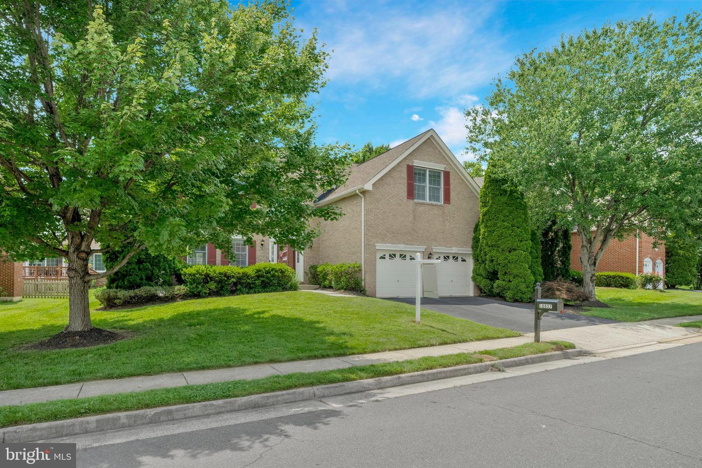 10857 HUNTER GATE WAY, RESTON, Virginia 20194, 5 Bedrooms Bedrooms, ,3 BathroomsBathrooms,Residential,For sale,10857 HUNTER GATE WAY,VAFX2252528 MLS # VAFX2252528