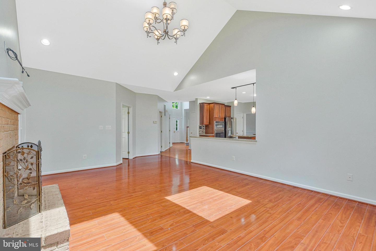 10857 HUNTER GATE WAY, RESTON, Virginia 20194, 5 Bedrooms Bedrooms, ,3 BathroomsBathrooms,Residential,For sale,10857 HUNTER GATE WAY,VAFX2252528 MLS # VAFX2252528
