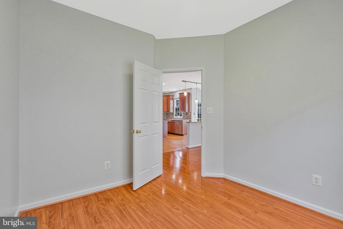 10857 HUNTER GATE WAY, RESTON, Virginia 20194, 5 Bedrooms Bedrooms, ,3 BathroomsBathrooms,Residential,For sale,10857 HUNTER GATE WAY,VAFX2252528 MLS # VAFX2252528