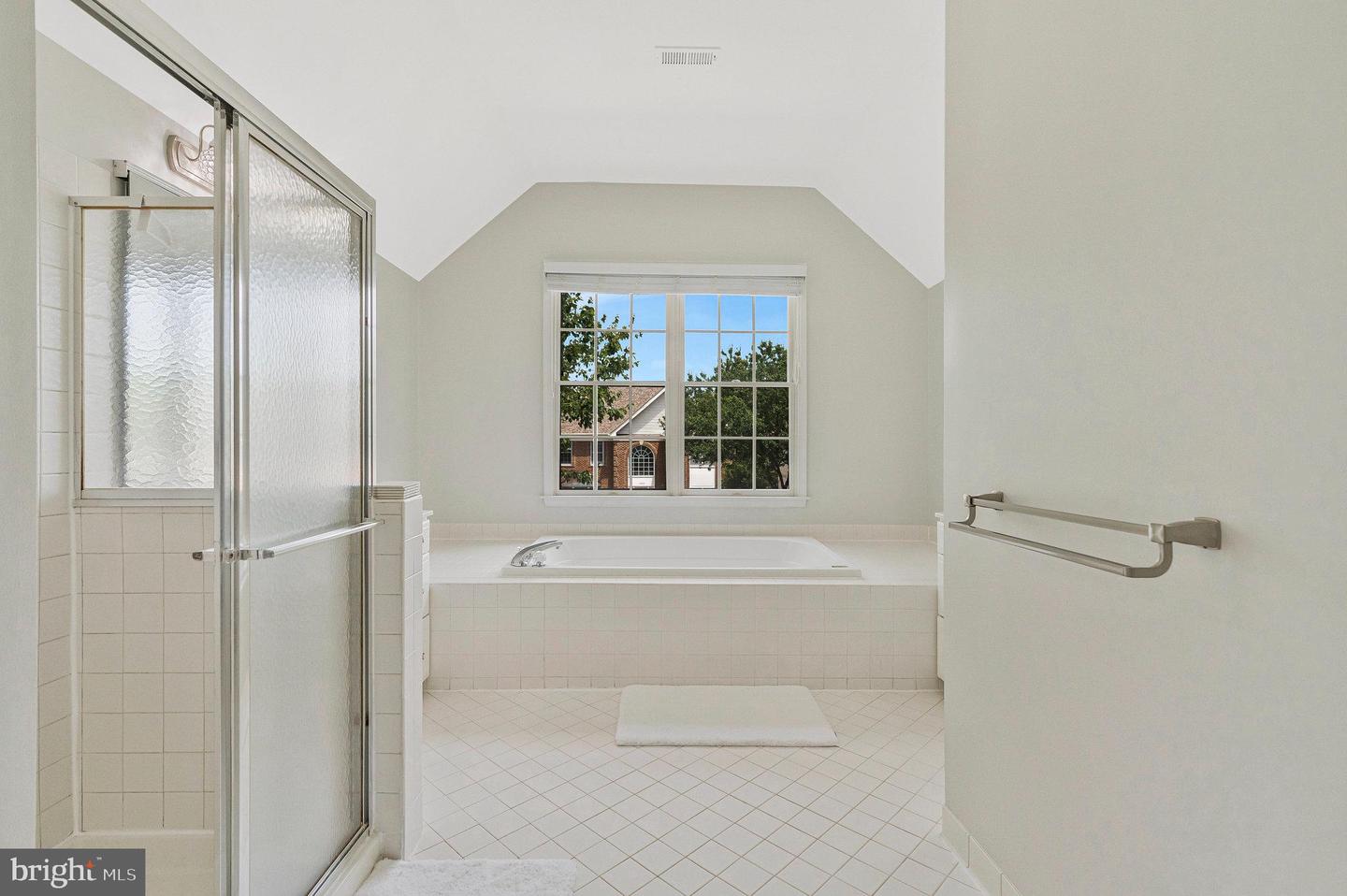 10857 HUNTER GATE WAY, RESTON, Virginia 20194, 5 Bedrooms Bedrooms, ,3 BathroomsBathrooms,Residential,For sale,10857 HUNTER GATE WAY,VAFX2252528 MLS # VAFX2252528