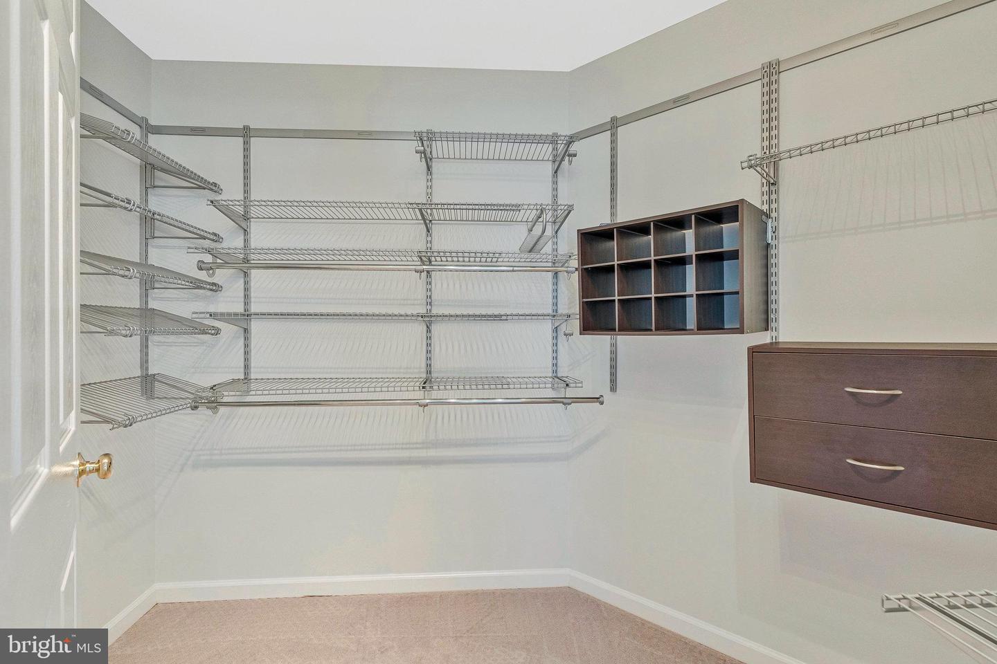 10857 HUNTER GATE WAY, RESTON, Virginia 20194, 5 Bedrooms Bedrooms, ,3 BathroomsBathrooms,Residential,For sale,10857 HUNTER GATE WAY,VAFX2252528 MLS # VAFX2252528