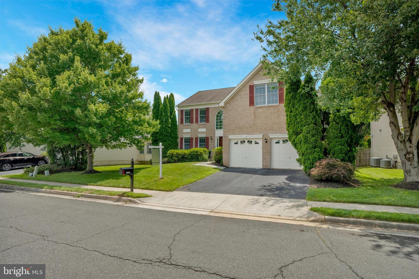 10857 HUNTER GATE WAY, RESTON, Virginia 20194, 5 Bedrooms Bedrooms, ,3 BathroomsBathrooms,Residential,For sale,10857 HUNTER GATE WAY,VAFX2252528 MLS # VAFX2252528