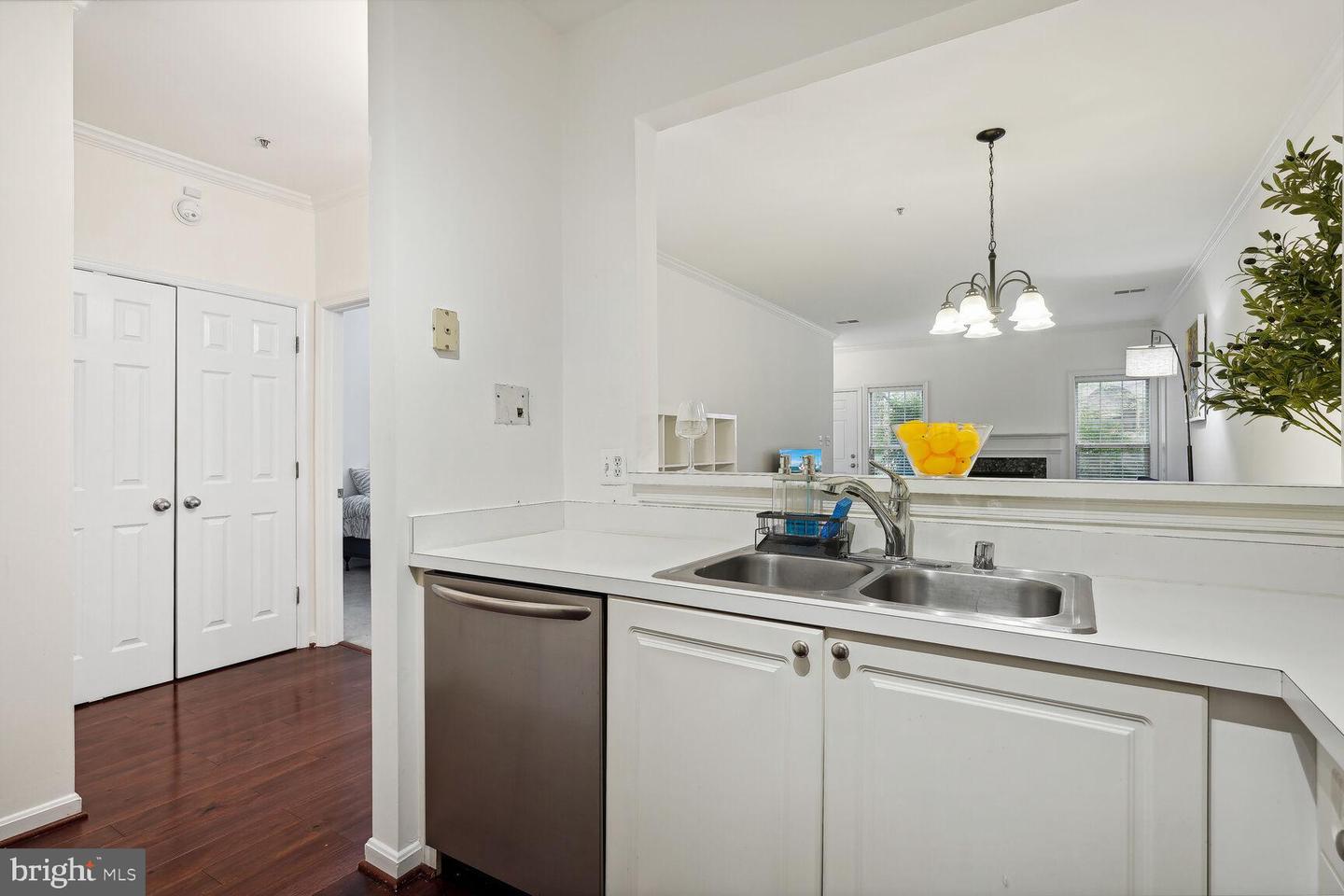 4688 LAWTON WAY #003, ALEXANDRIA, Virginia 22311, 1 Bedroom Bedrooms, ,1 BathroomBathrooms,Residential,For sale,4688 LAWTON WAY #003,VAAX2048288 MLS # VAAX2048288