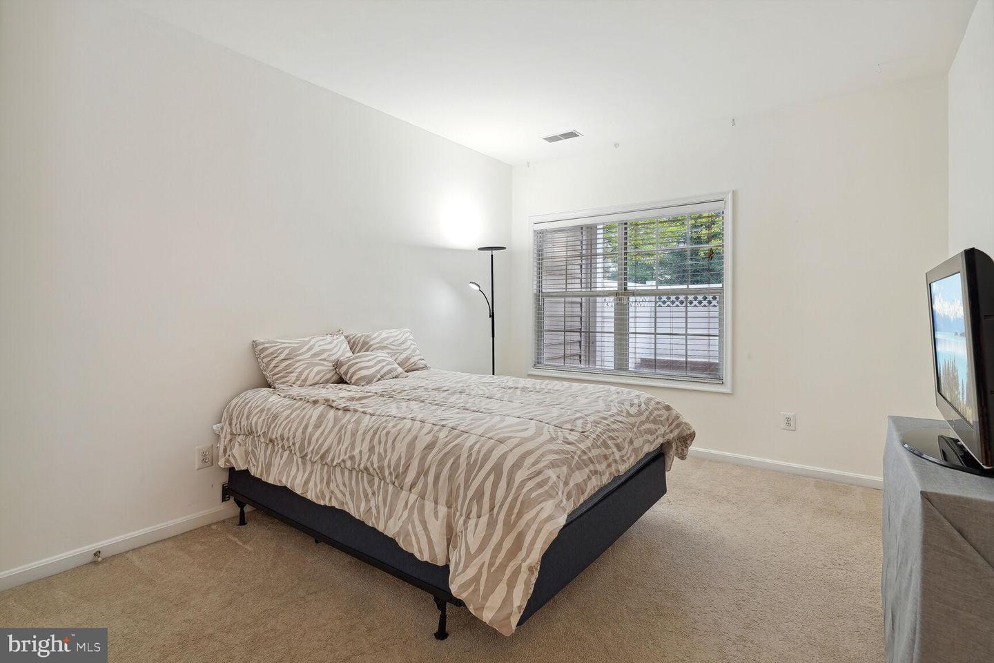 4688 LAWTON WAY #003, ALEXANDRIA, Virginia 22311, 1 Bedroom Bedrooms, ,1 BathroomBathrooms,Residential,For sale,4688 LAWTON WAY #003,VAAX2048288 MLS # VAAX2048288