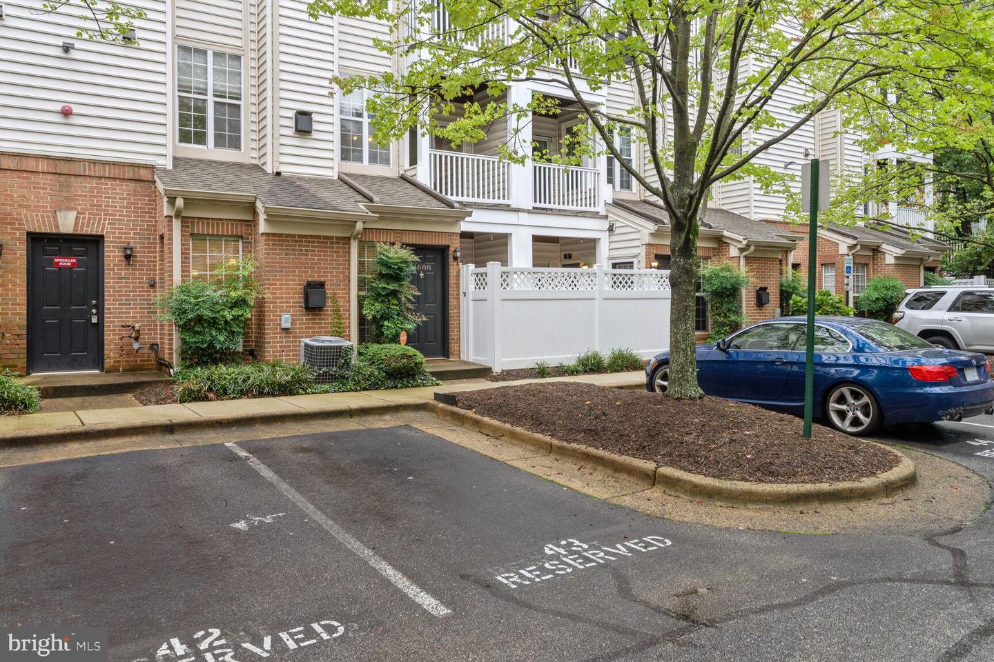4688 LAWTON WAY #003, ALEXANDRIA, Virginia 22311, 1 Bedroom Bedrooms, ,1 BathroomBathrooms,Residential,For sale,4688 LAWTON WAY #003,VAAX2048288 MLS # VAAX2048288