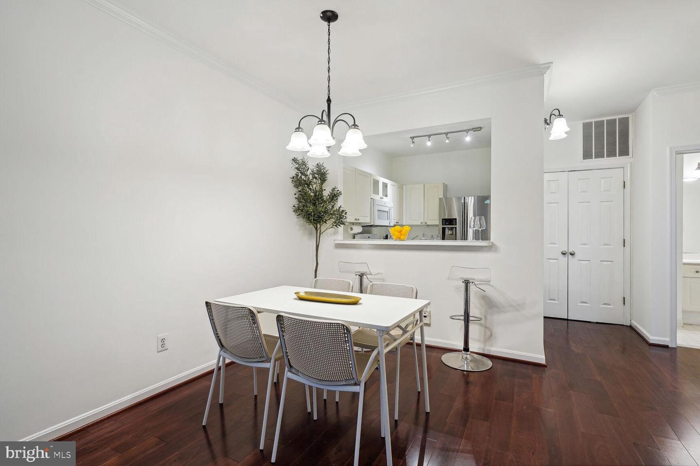 4688 LAWTON WAY #003, ALEXANDRIA, Virginia 22311, 1 Bedroom Bedrooms, ,1 BathroomBathrooms,Residential,For sale,4688 LAWTON WAY #003,VAAX2048288 MLS # VAAX2048288