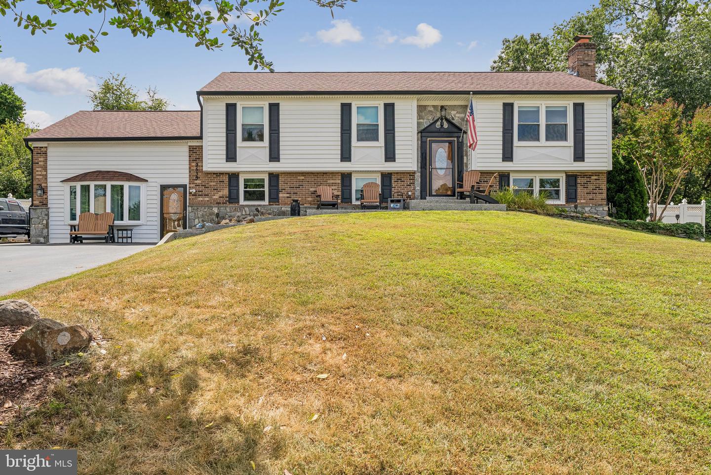 9533 HARVEST PL, MANASSAS, Virginia 20110, 6 Bedrooms Bedrooms, ,3 BathroomsBathrooms,Residential,For sale,9533 HARVEST PL,VAMN2009206 MLS # VAMN2009206