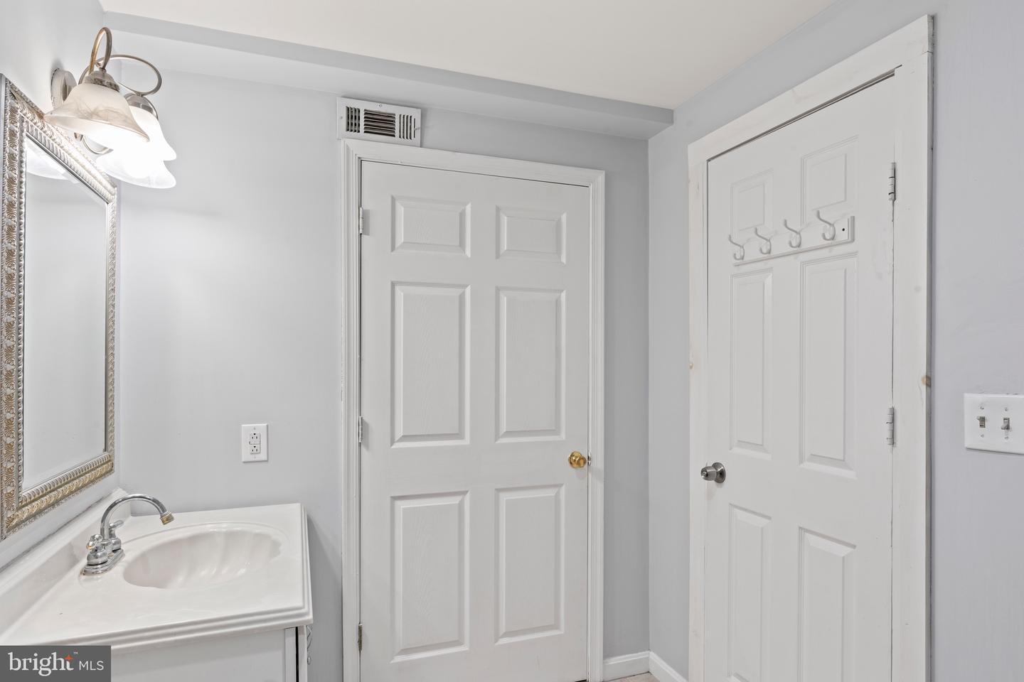 12215 CONVEYOR CT, BRISTOW, Virginia 20136, 4 Bedrooms Bedrooms, ,3 BathroomsBathrooms,Residential,For sale,12215 CONVEYOR CT,VAPW2101678 MLS # VAPW2101678