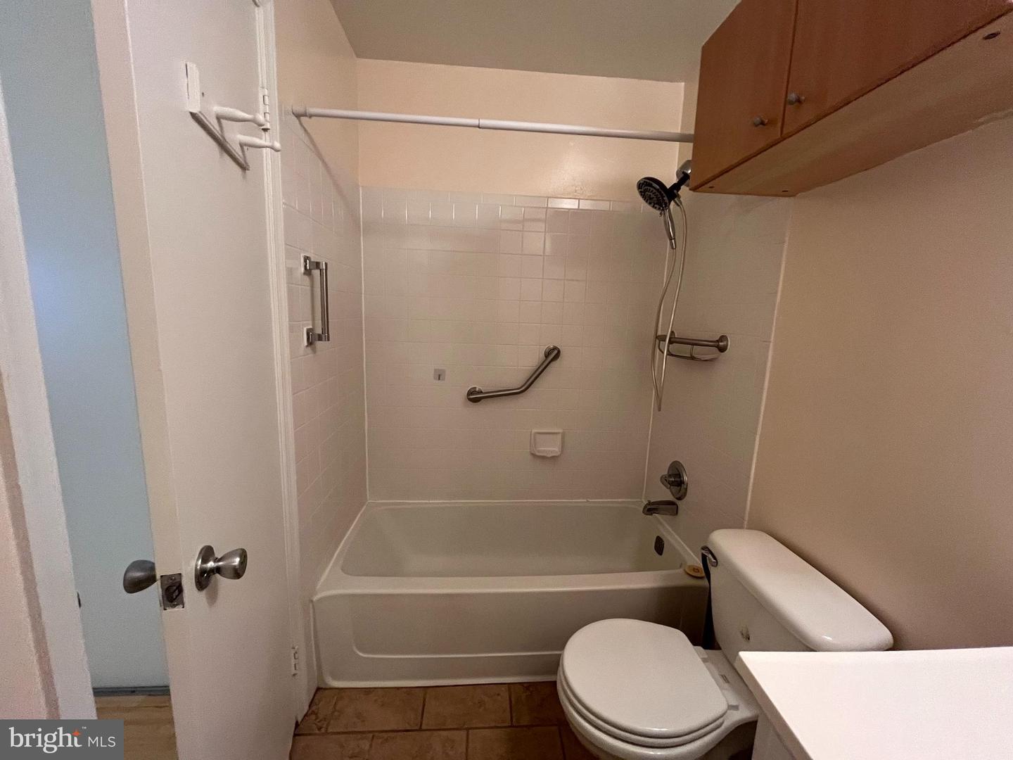 4130 WINTER HARBOR CT #128F, CHANTILLY, Virginia 20151, 2 Bedrooms Bedrooms, ,1 BathroomBathrooms,Residential,For sale,4130 WINTER HARBOR CT #128F,VAFX2262240 MLS # VAFX2262240