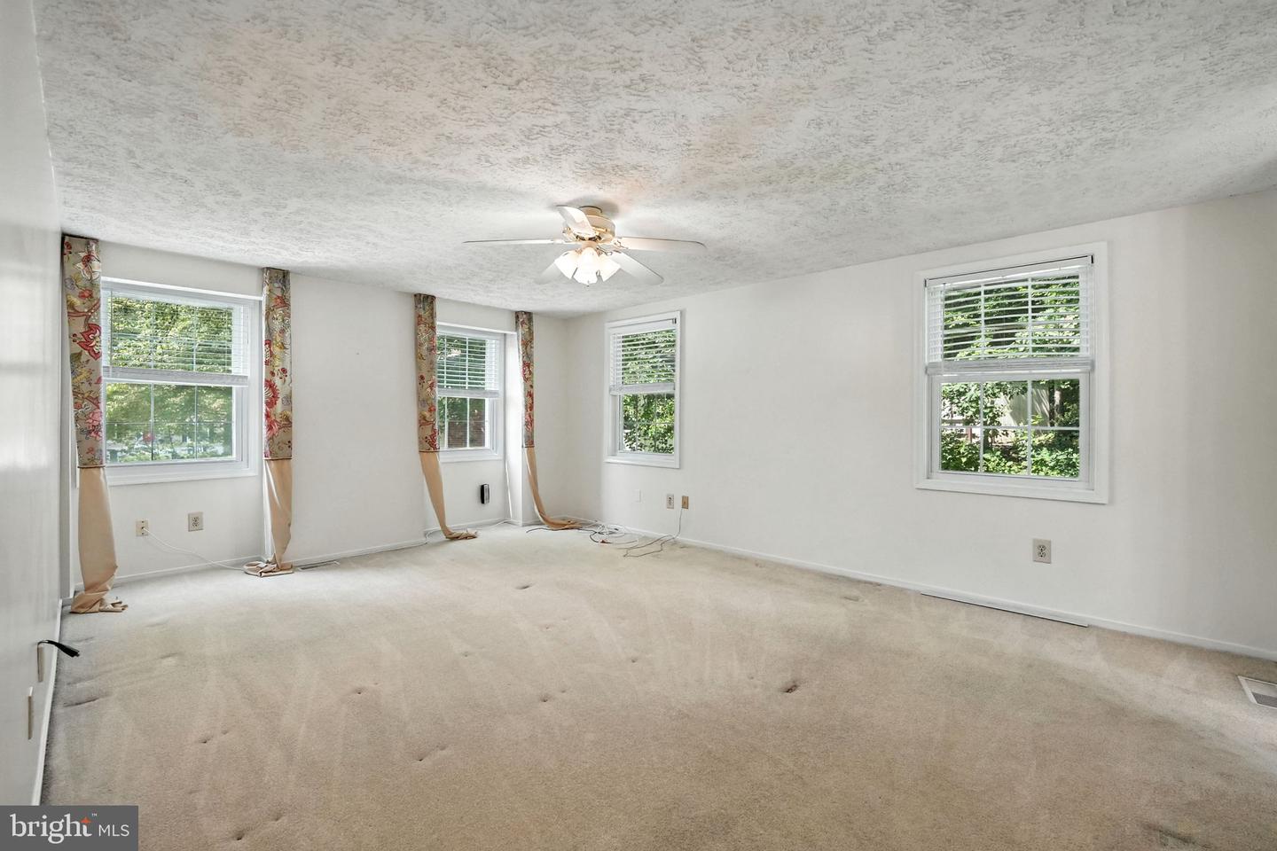 16191 SHEFFIELD DR, DUMFRIES, Virginia 22025, 4 Bedrooms Bedrooms, ,2 BathroomsBathrooms,Residential,For sale,16191 SHEFFIELD DR,VAPW2098856 MLS # VAPW2098856