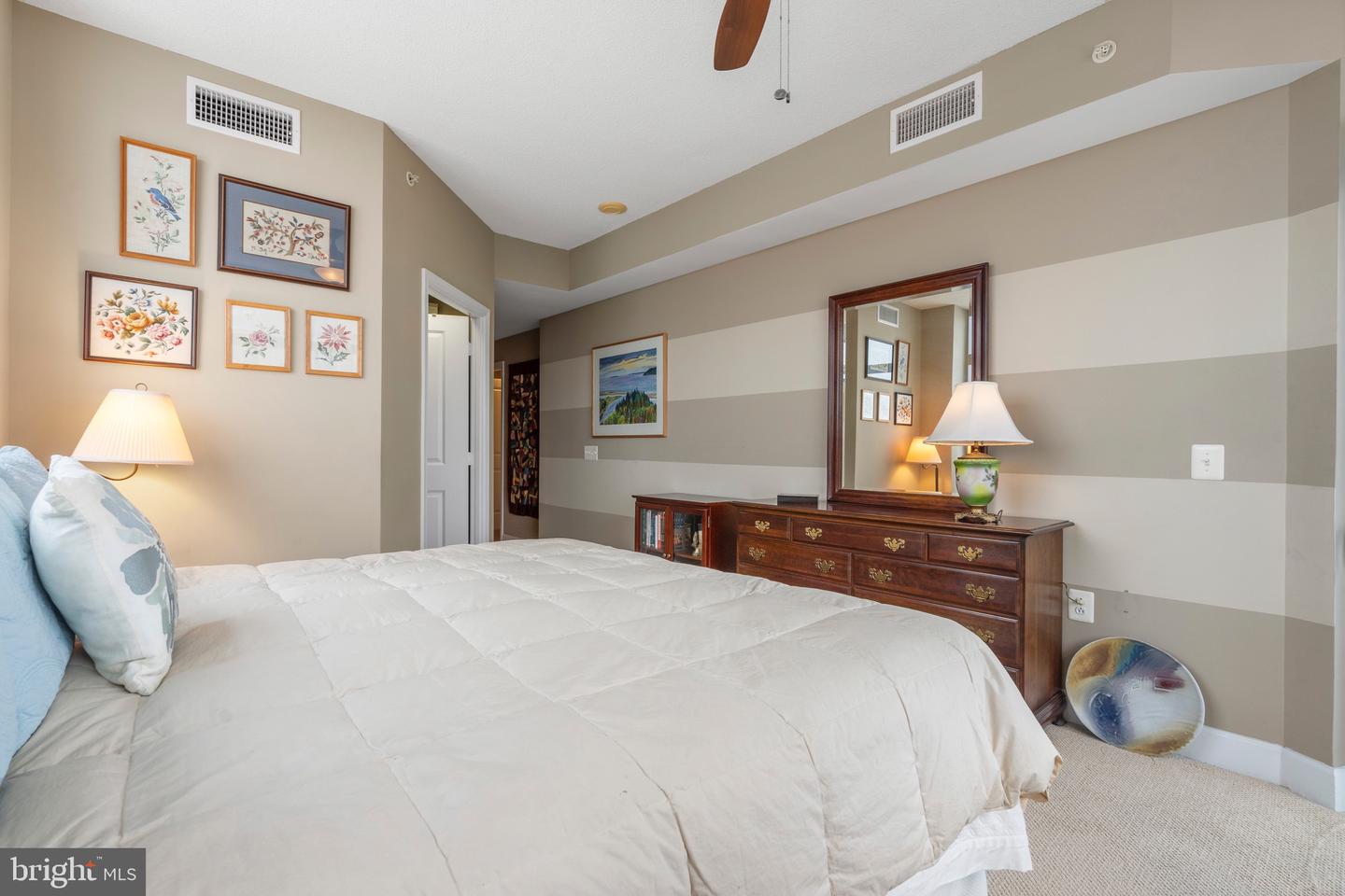 3650 S GLEBE RD S #848, ARLINGTON, Virginia 22202, 2 Bedrooms Bedrooms, ,2 BathroomsBathrooms,Residential,For sale,3650 S GLEBE RD S #848,VAAR2062078 MLS # VAAR2062078
