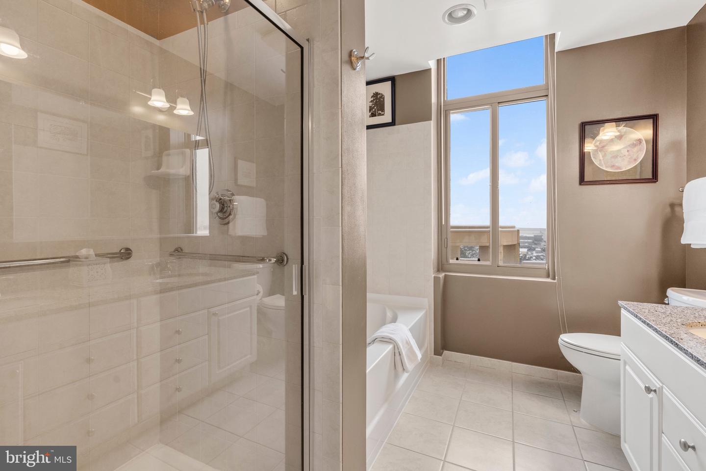 3650 S GLEBE RD S #848, ARLINGTON, Virginia 22202, 2 Bedrooms Bedrooms, ,2 BathroomsBathrooms,Residential,For sale,3650 S GLEBE RD S #848,VAAR2062078 MLS # VAAR2062078