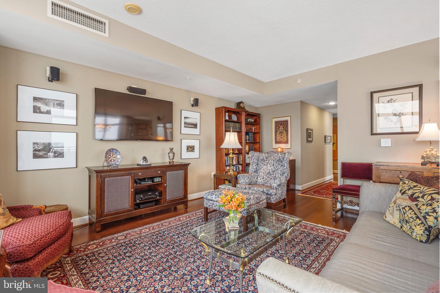 3650 S GLEBE RD S #848, ARLINGTON, Virginia 22202, 2 Bedrooms Bedrooms, ,2 BathroomsBathrooms,Residential,For sale,3650 S GLEBE RD S #848,VAAR2062078 MLS # VAAR2062078