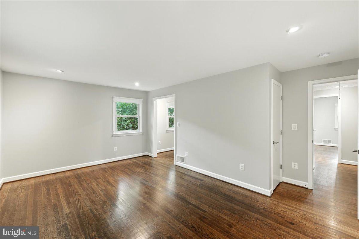 1305 KINGSTON AVE, ALEXANDRIA, Virginia 22302, 3 Bedrooms Bedrooms, ,3 BathroomsBathrooms,Residential,For sale,1305 KINGSTON AVE,VAAX2048526 MLS # VAAX2048526