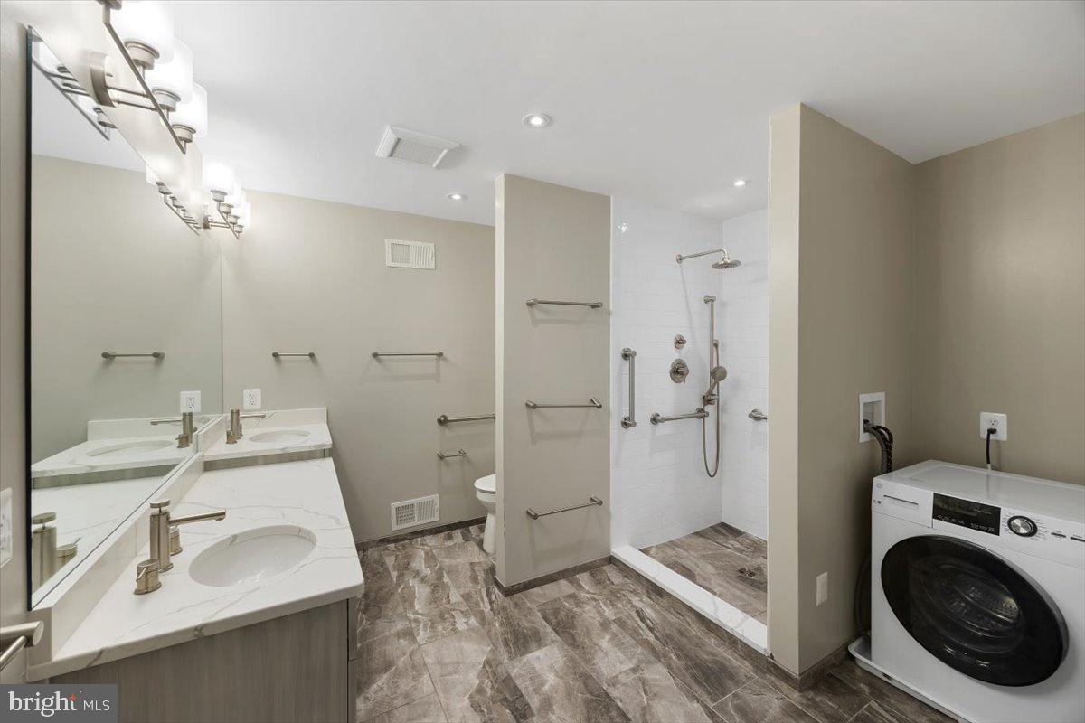 1305 KINGSTON AVE, ALEXANDRIA, Virginia 22302, 3 Bedrooms Bedrooms, ,3 BathroomsBathrooms,Residential,For sale,1305 KINGSTON AVE,VAAX2048526 MLS # VAAX2048526