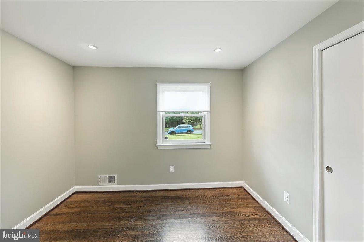 1305 KINGSTON AVE, ALEXANDRIA, Virginia 22302, 3 Bedrooms Bedrooms, ,3 BathroomsBathrooms,Residential,For sale,1305 KINGSTON AVE,VAAX2048526 MLS # VAAX2048526