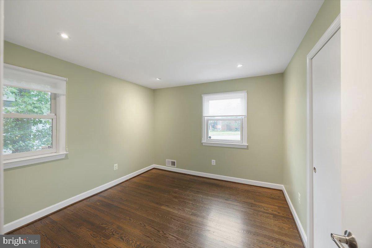 1305 KINGSTON AVE, ALEXANDRIA, Virginia 22302, 3 Bedrooms Bedrooms, ,3 BathroomsBathrooms,Residential,For sale,1305 KINGSTON AVE,VAAX2048526 MLS # VAAX2048526