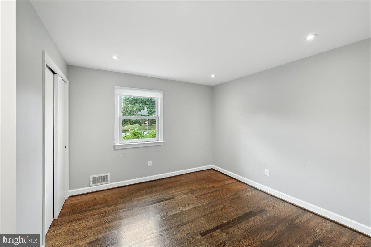 1305 KINGSTON AVE, ALEXANDRIA, Virginia 22302, 3 Bedrooms Bedrooms, ,3 BathroomsBathrooms,Residential,For sale,1305 KINGSTON AVE,VAAX2048526 MLS # VAAX2048526