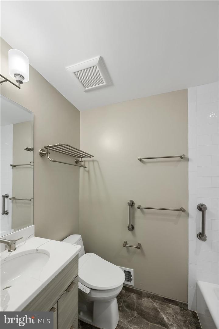 1305 KINGSTON AVE, ALEXANDRIA, Virginia 22302, 3 Bedrooms Bedrooms, ,3 BathroomsBathrooms,Residential,For sale,1305 KINGSTON AVE,VAAX2048526 MLS # VAAX2048526