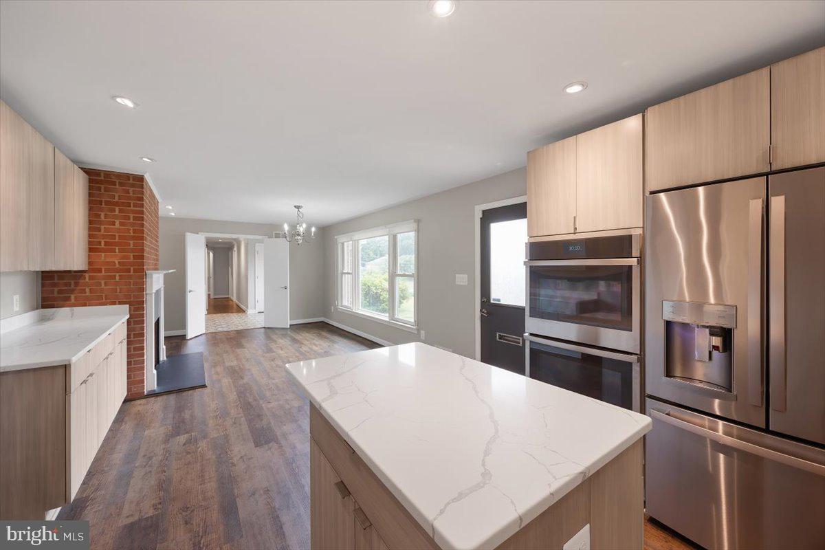 1305 KINGSTON AVE, ALEXANDRIA, Virginia 22302, 3 Bedrooms Bedrooms, ,3 BathroomsBathrooms,Residential,For sale,1305 KINGSTON AVE,VAAX2048526 MLS # VAAX2048526