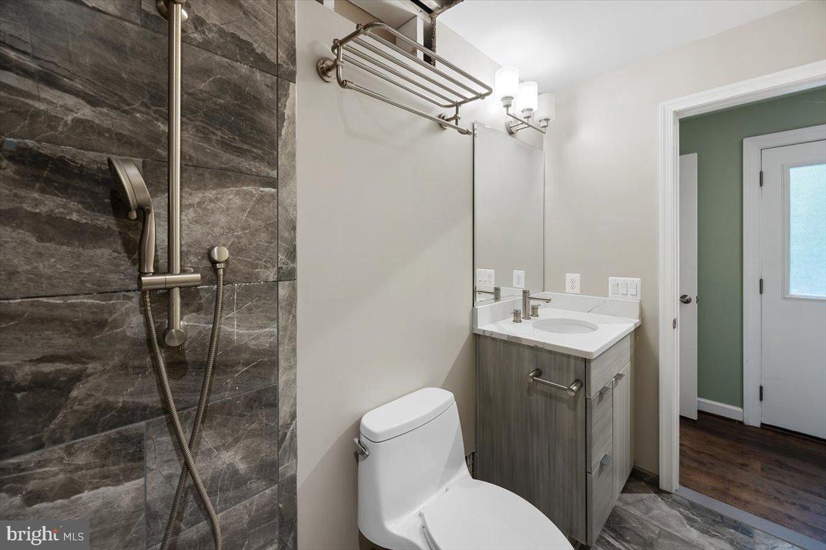 1305 KINGSTON AVE, ALEXANDRIA, Virginia 22302, 3 Bedrooms Bedrooms, ,3 BathroomsBathrooms,Residential,For sale,1305 KINGSTON AVE,VAAX2048526 MLS # VAAX2048526