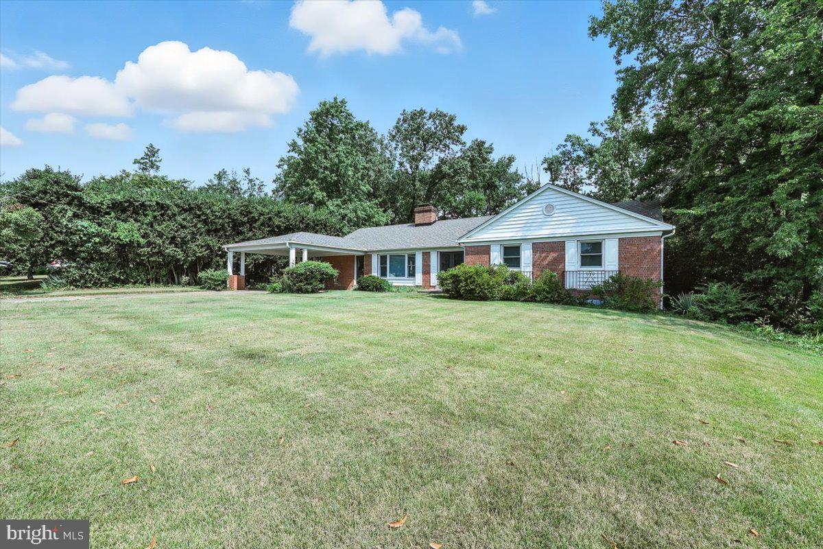 1305 KINGSTON AVE, ALEXANDRIA, Virginia 22302, 3 Bedrooms Bedrooms, ,3 BathroomsBathrooms,Residential,For sale,1305 KINGSTON AVE,VAAX2048526 MLS # VAAX2048526