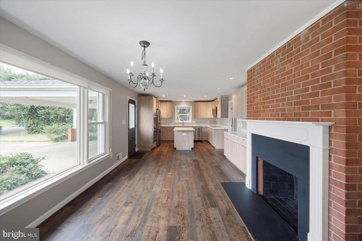 1305 KINGSTON AVE, ALEXANDRIA, Virginia 22302, 3 Bedrooms Bedrooms, ,3 BathroomsBathrooms,Residential,For sale,1305 KINGSTON AVE,VAAX2048526 MLS # VAAX2048526