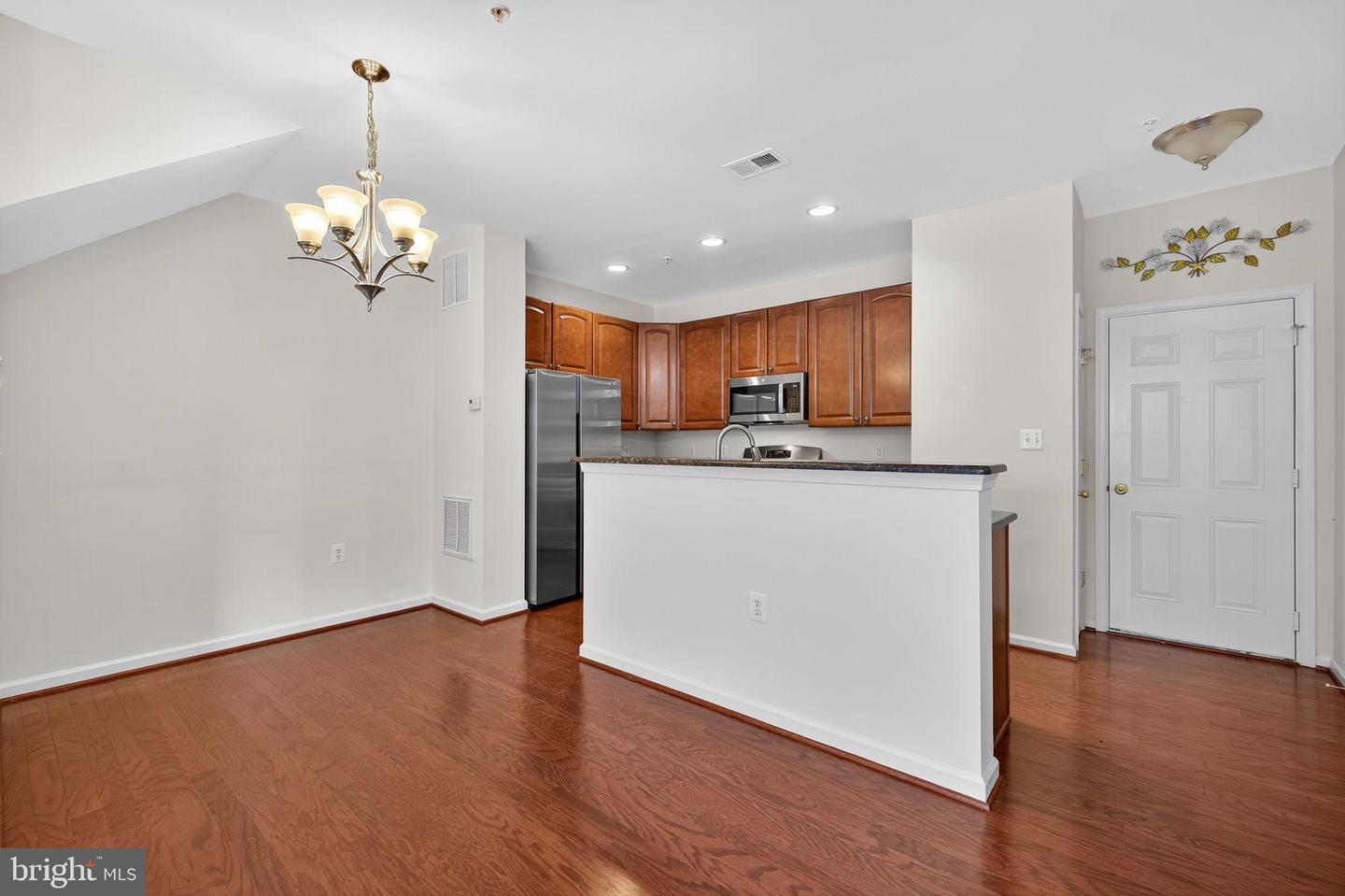 14262 WOVEN WILLOW LN #57A, CENTREVILLE, Virginia 20121, 3 Bedrooms Bedrooms, 6 Rooms Rooms,2 BathroomsBathrooms,Residential,For sale,14262 WOVEN WILLOW LN #57A,VAFX2262258 MLS # VAFX2262258