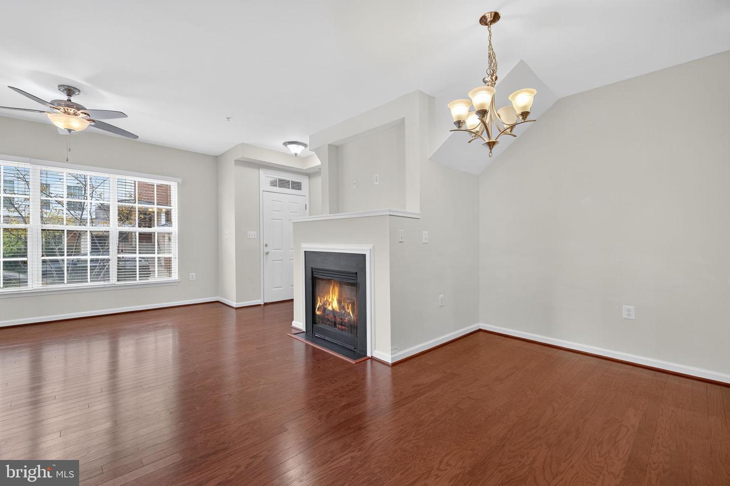 14262 WOVEN WILLOW LN #57A, CENTREVILLE, Virginia 20121, 3 Bedrooms Bedrooms, 6 Rooms Rooms,2 BathroomsBathrooms,Residential,For sale,14262 WOVEN WILLOW LN #57A,VAFX2262258 MLS # VAFX2262258