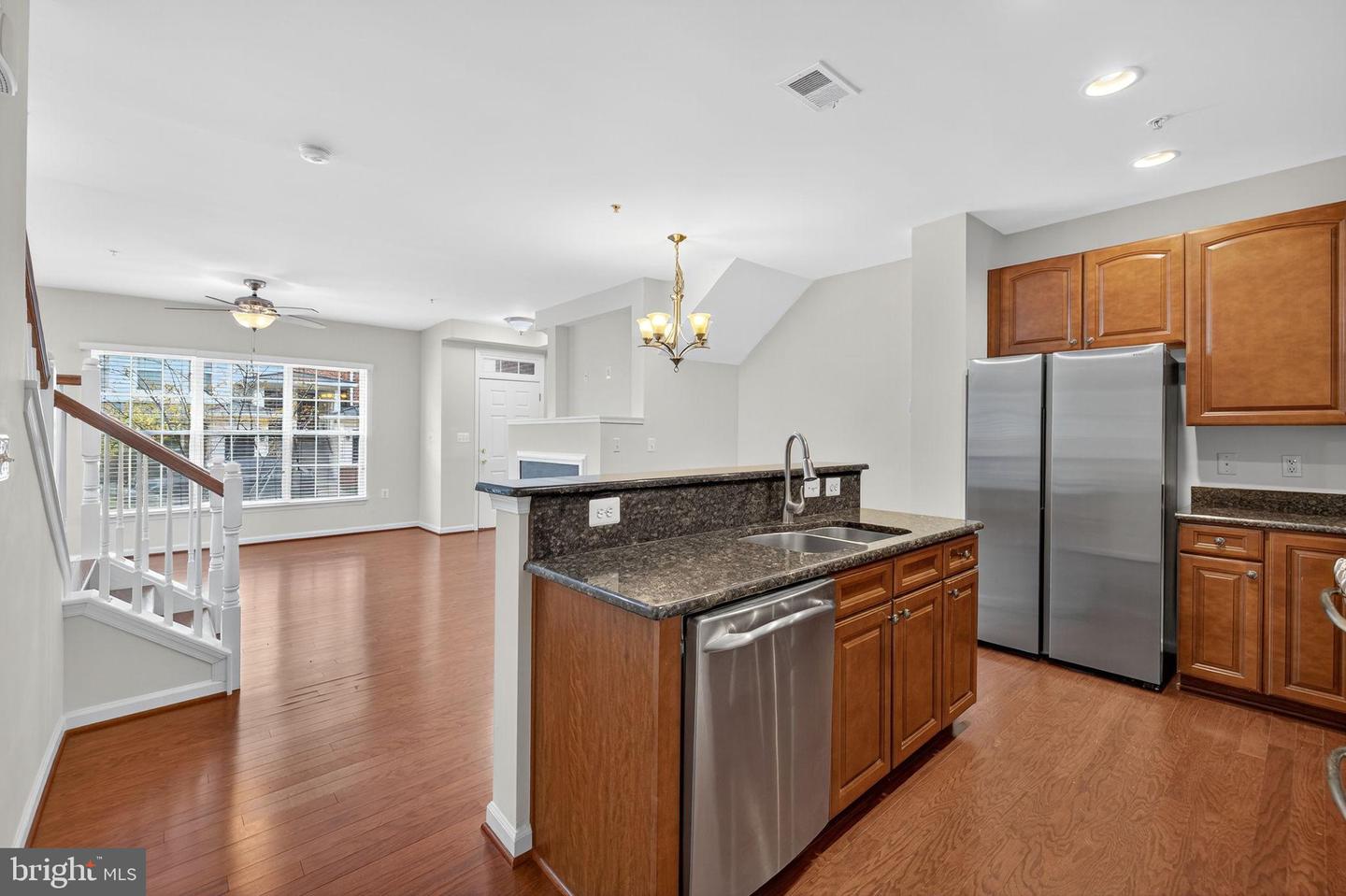 14262 WOVEN WILLOW LN #57A, CENTREVILLE, Virginia 20121, 3 Bedrooms Bedrooms, 6 Rooms Rooms,2 BathroomsBathrooms,Residential,For sale,14262 WOVEN WILLOW LN #57A,VAFX2262258 MLS # VAFX2262258