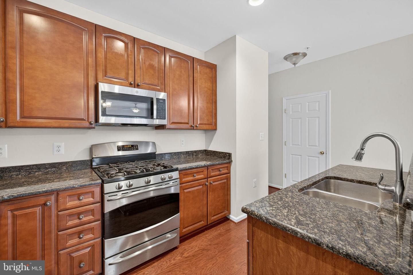 14262 WOVEN WILLOW LN #57A, CENTREVILLE, Virginia 20121, 3 Bedrooms Bedrooms, 6 Rooms Rooms,2 BathroomsBathrooms,Residential,For sale,14262 WOVEN WILLOW LN #57A,VAFX2262258 MLS # VAFX2262258