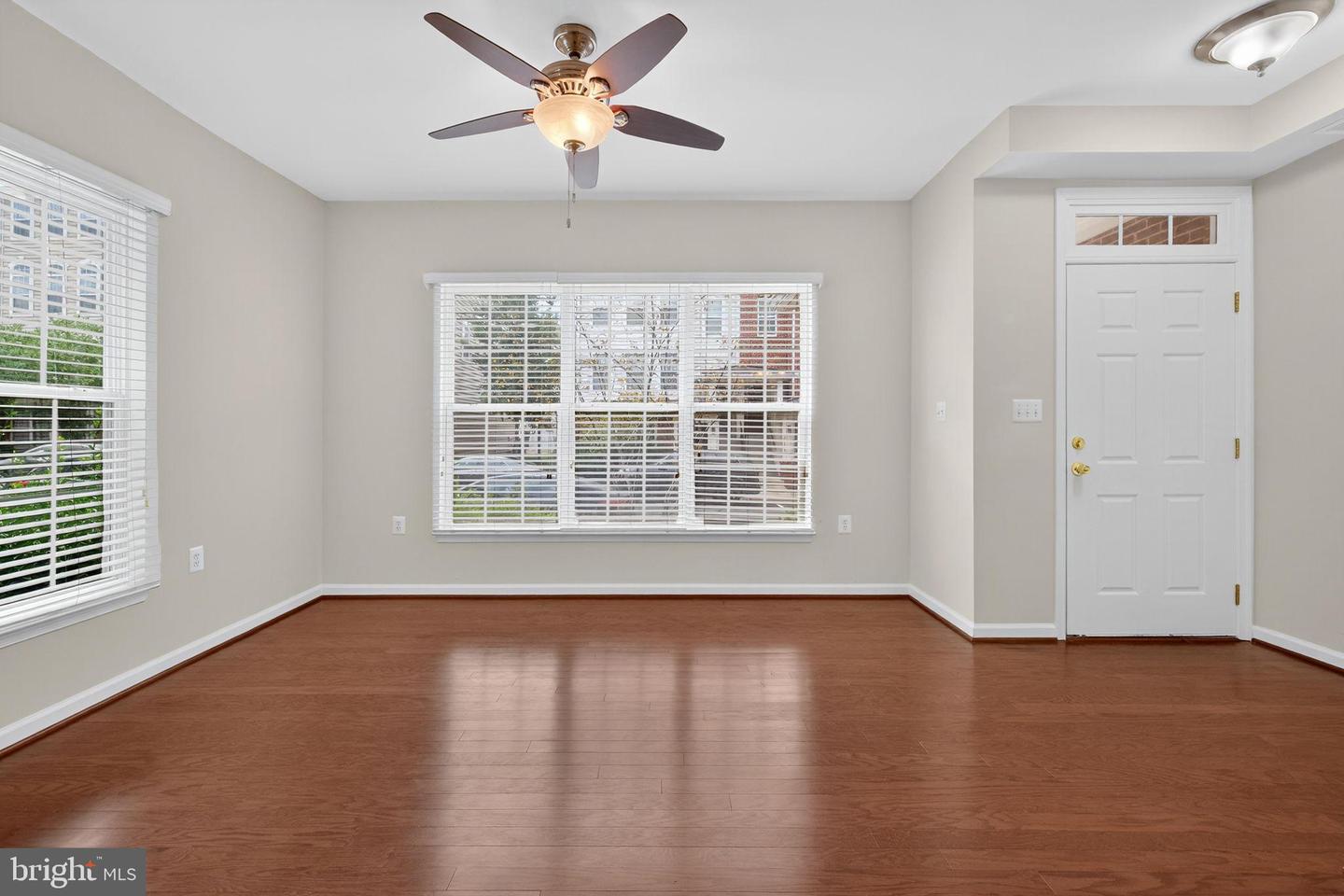 14262 WOVEN WILLOW LN #57A, CENTREVILLE, Virginia 20121, 3 Bedrooms Bedrooms, 6 Rooms Rooms,2 BathroomsBathrooms,Residential,For sale,14262 WOVEN WILLOW LN #57A,VAFX2262258 MLS # VAFX2262258