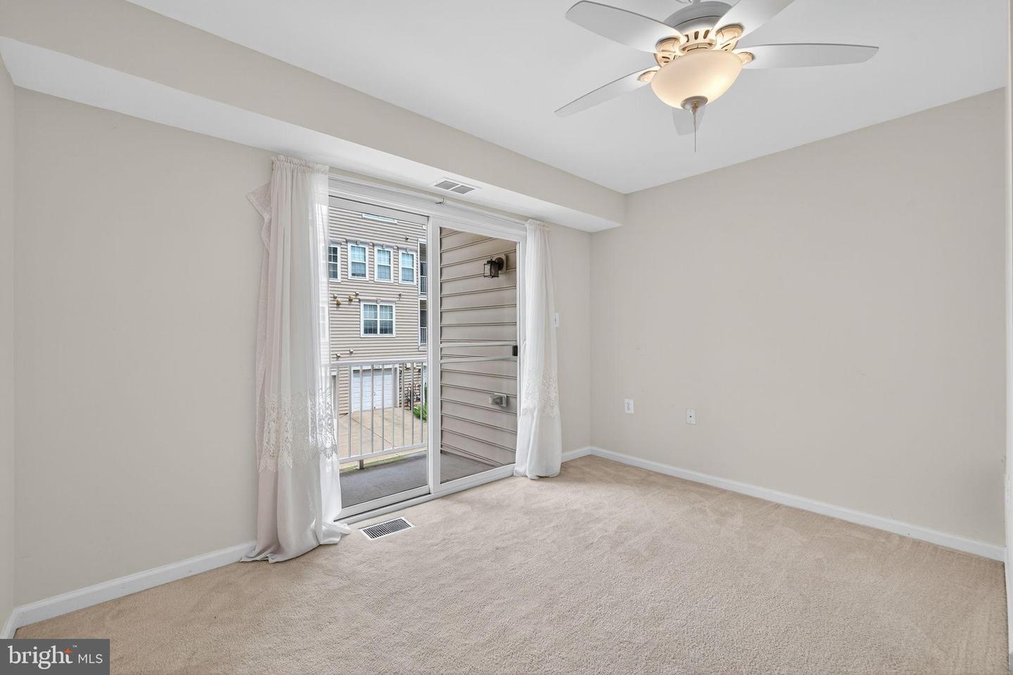 14262 WOVEN WILLOW LN #57A, CENTREVILLE, Virginia 20121, 3 Bedrooms Bedrooms, 6 Rooms Rooms,2 BathroomsBathrooms,Residential,For sale,14262 WOVEN WILLOW LN #57A,VAFX2262258 MLS # VAFX2262258