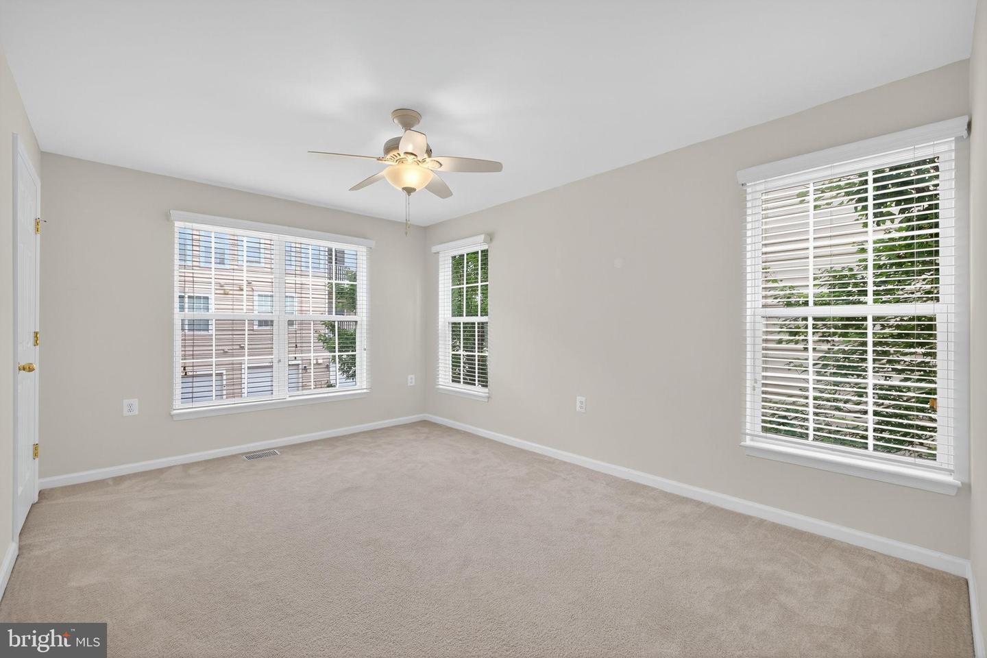 14262 WOVEN WILLOW LN #57A, CENTREVILLE, Virginia 20121, 3 Bedrooms Bedrooms, 6 Rooms Rooms,2 BathroomsBathrooms,Residential,For sale,14262 WOVEN WILLOW LN #57A,VAFX2262258 MLS # VAFX2262258