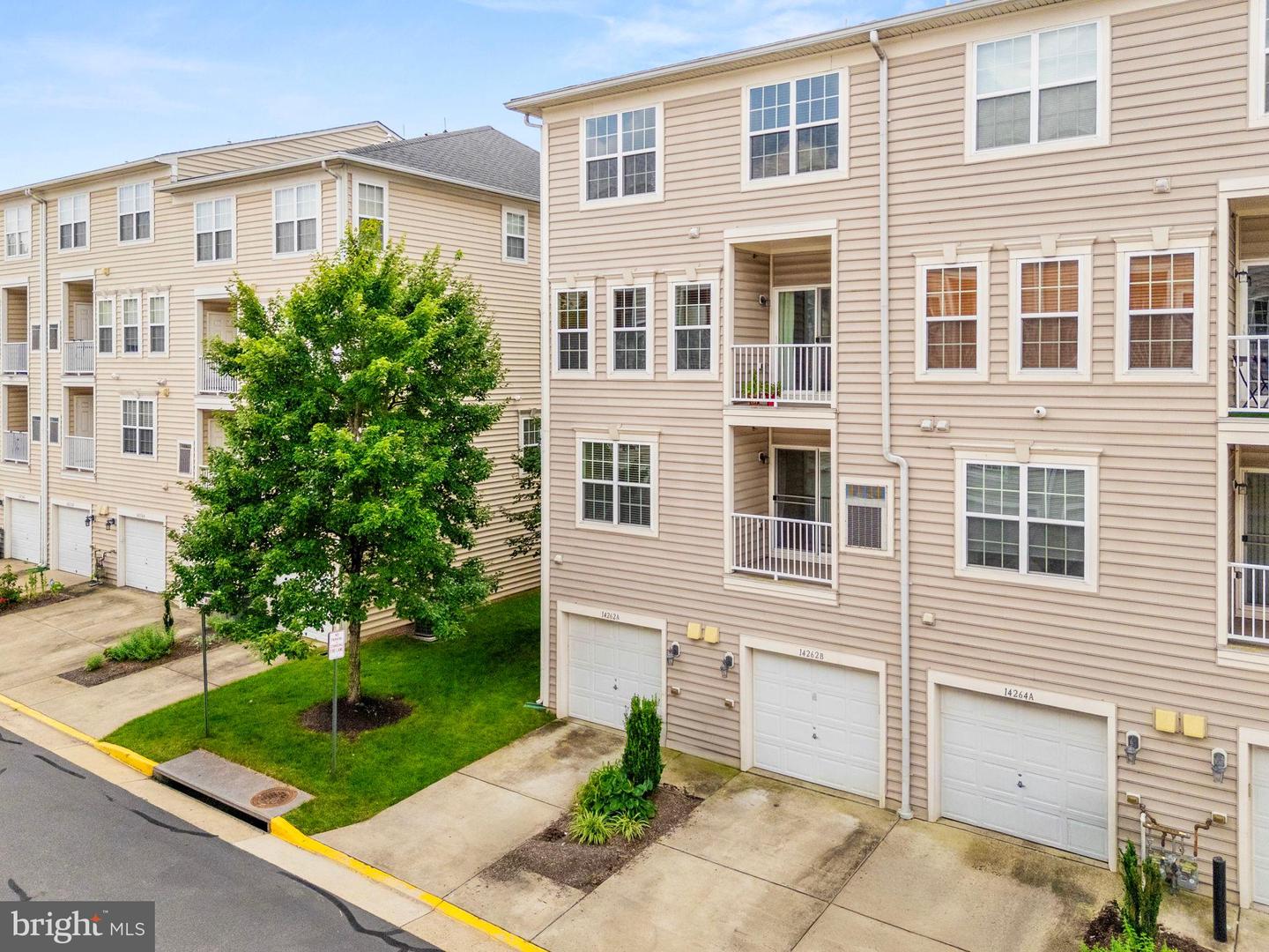 14262 WOVEN WILLOW LN #57A, CENTREVILLE, Virginia 20121, 3 Bedrooms Bedrooms, 6 Rooms Rooms,2 BathroomsBathrooms,Residential,For sale,14262 WOVEN WILLOW LN #57A,VAFX2262258 MLS # VAFX2262258
