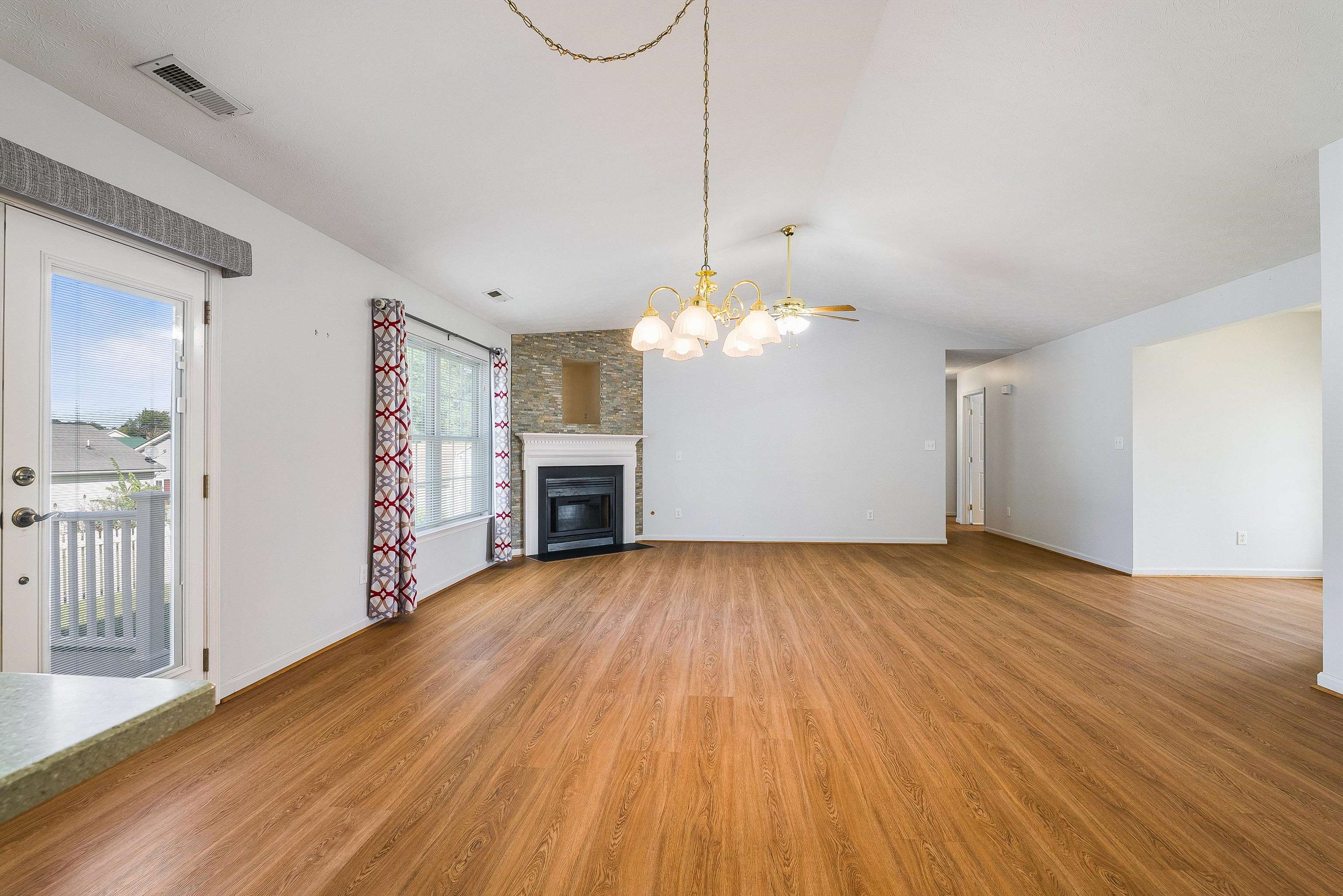 60 CARROLLTON CT, WEYERS CAVE, Virginia 24486, 3 Bedrooms Bedrooms, ,2 BathroomsBathrooms,Residential,60 CARROLLTON CT,668023 MLS # 668023