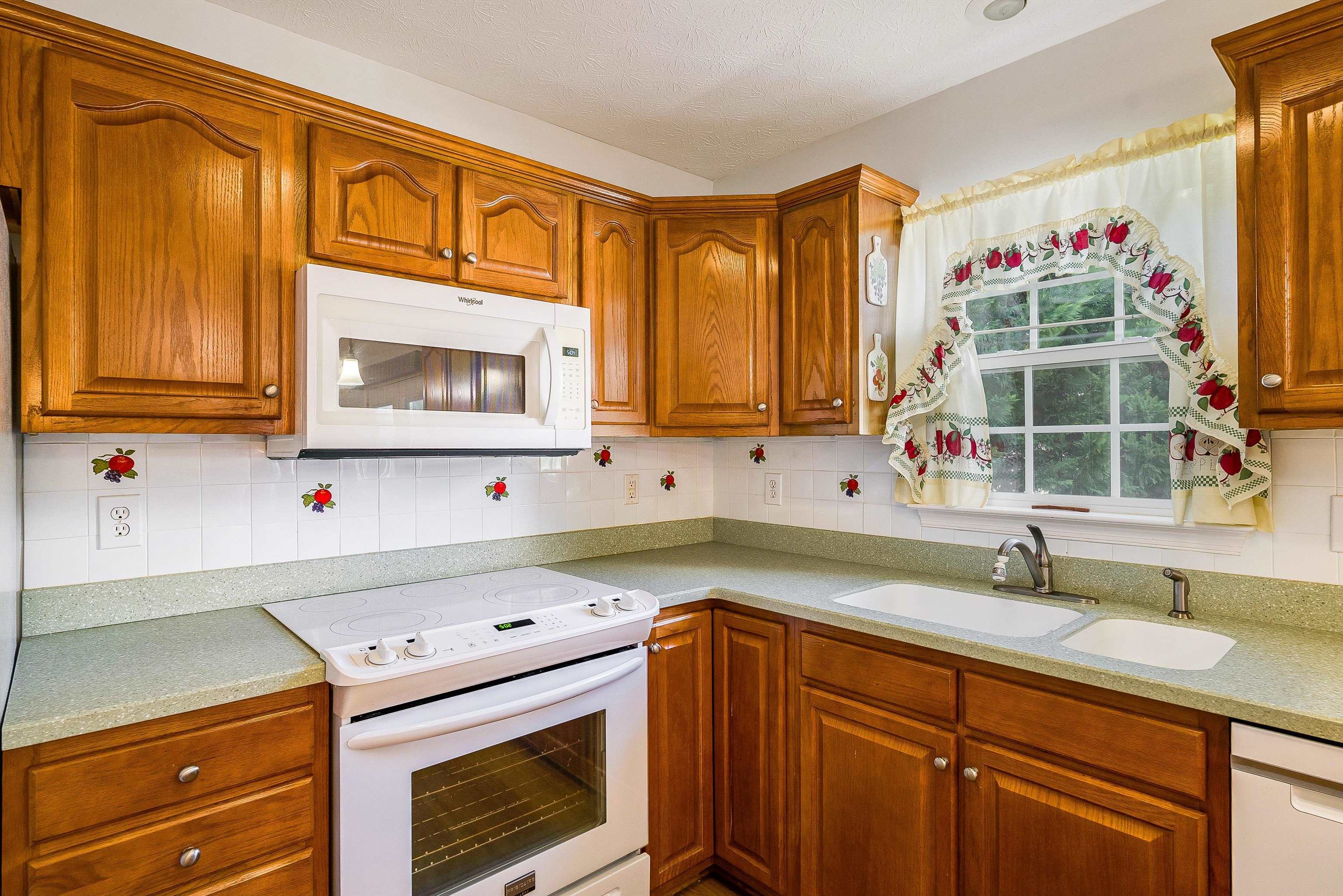 60 CARROLLTON CT, WEYERS CAVE, Virginia 24486, 3 Bedrooms Bedrooms, ,2 BathroomsBathrooms,Residential,60 CARROLLTON CT,668023 MLS # 668023