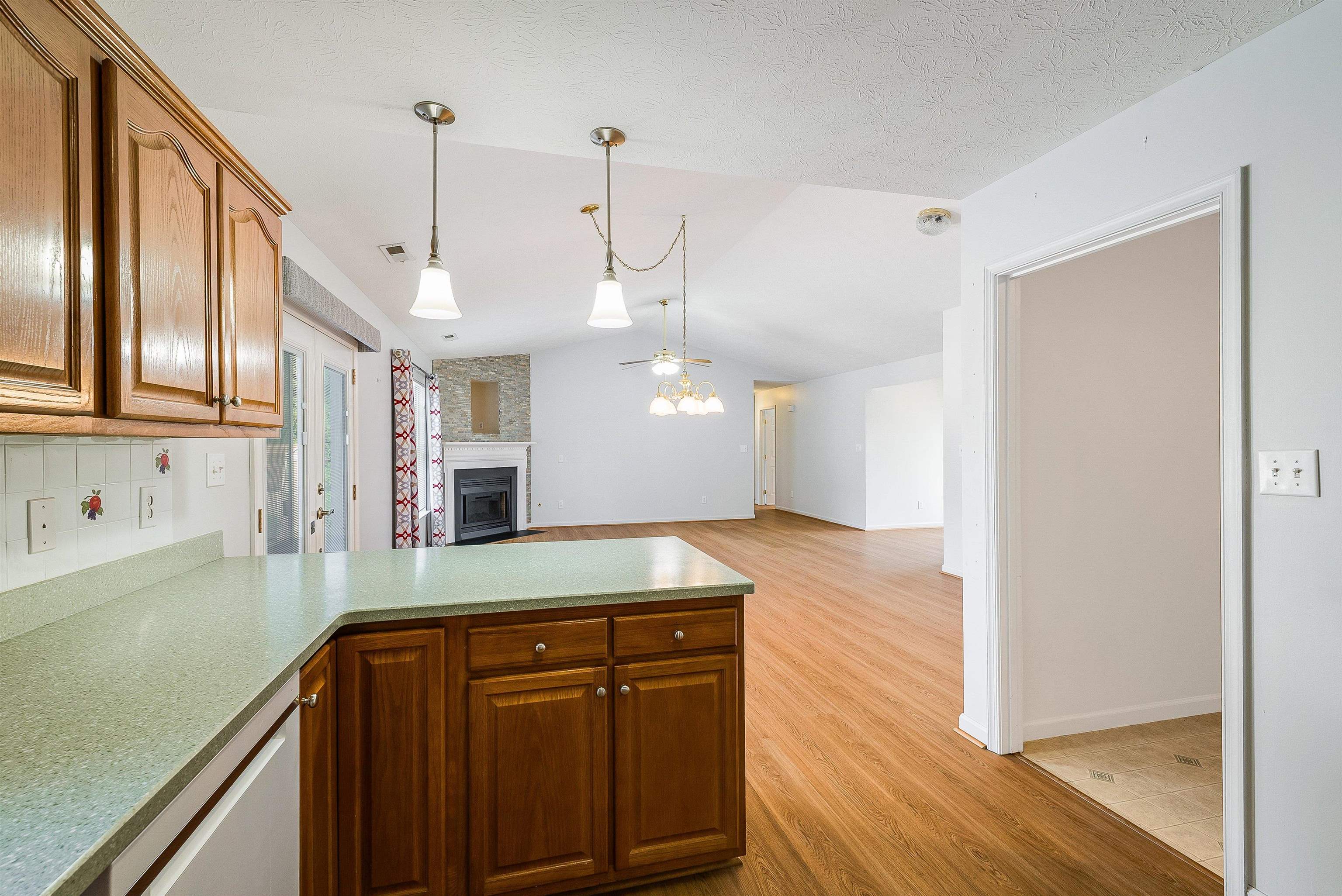 60 CARROLLTON CT, WEYERS CAVE, Virginia 24486, 3 Bedrooms Bedrooms, ,2 BathroomsBathrooms,Residential,60 CARROLLTON CT,668023 MLS # 668023