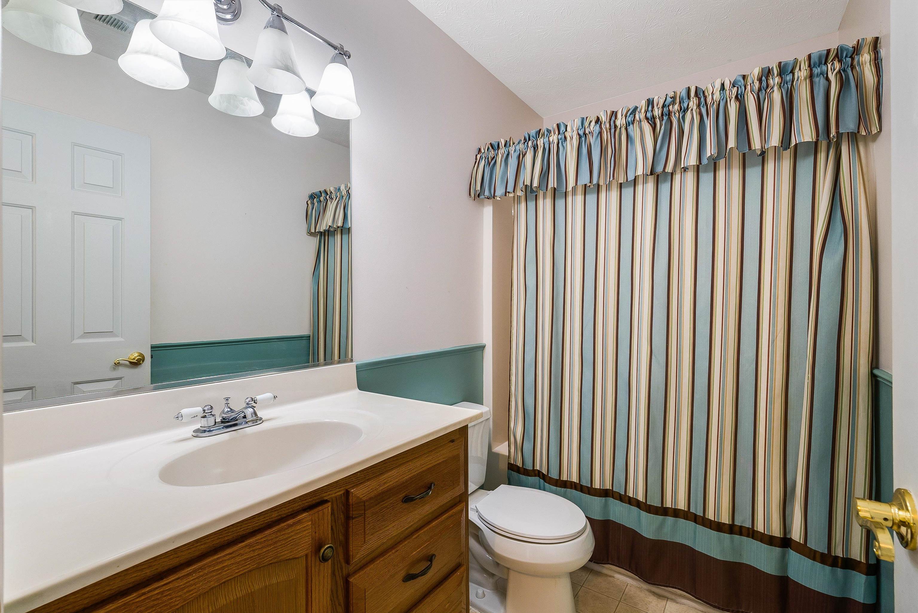 60 CARROLLTON CT, WEYERS CAVE, Virginia 24486, 3 Bedrooms Bedrooms, ,2 BathroomsBathrooms,Residential,60 CARROLLTON CT,668023 MLS # 668023