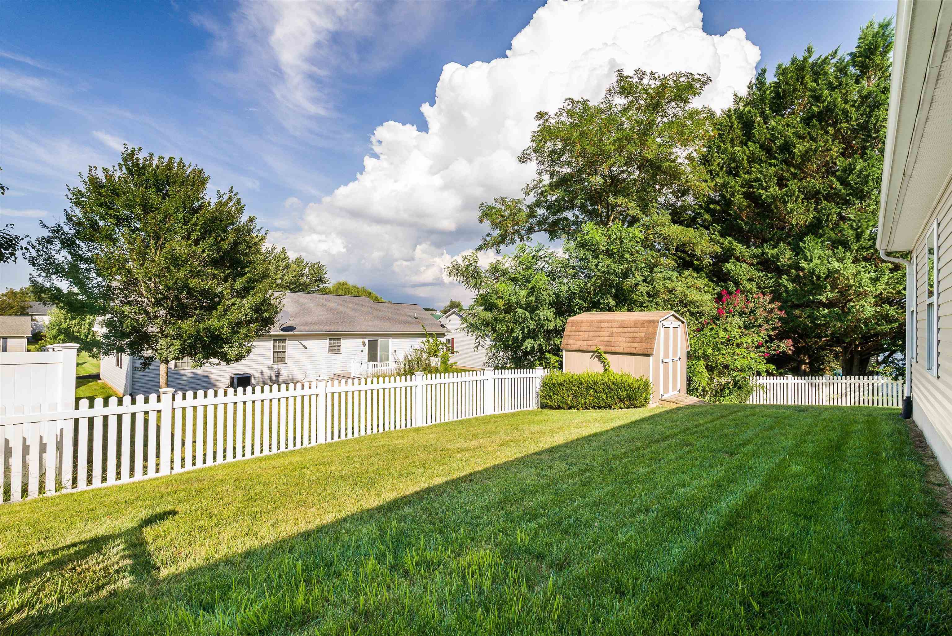 60 CARROLLTON CT, WEYERS CAVE, Virginia 24486, 3 Bedrooms Bedrooms, ,2 BathroomsBathrooms,Residential,60 CARROLLTON CT,668023 MLS # 668023