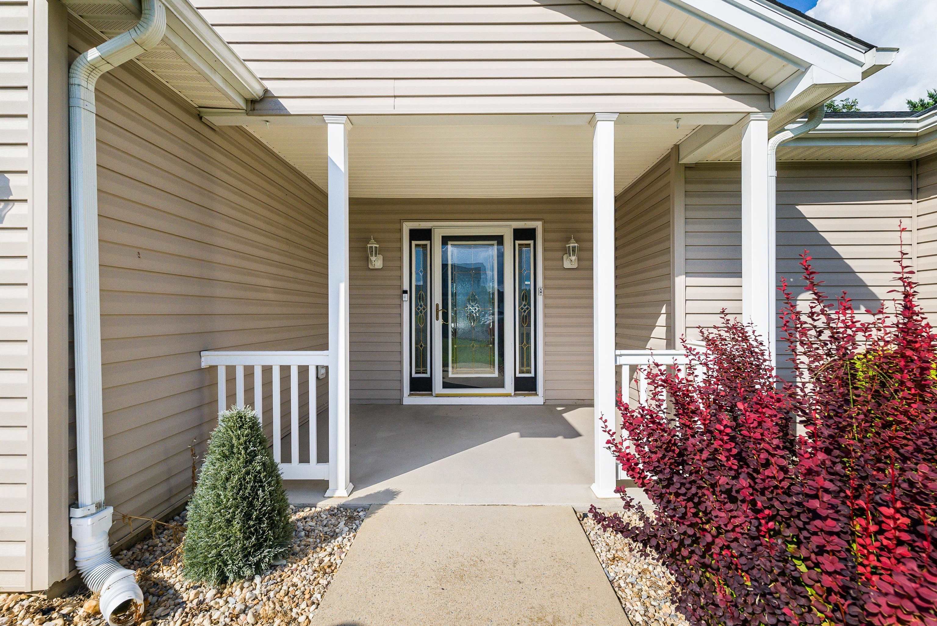 60 CARROLLTON CT, WEYERS CAVE, Virginia 24486, 3 Bedrooms Bedrooms, ,2 BathroomsBathrooms,Residential,60 CARROLLTON CT,668023 MLS # 668023