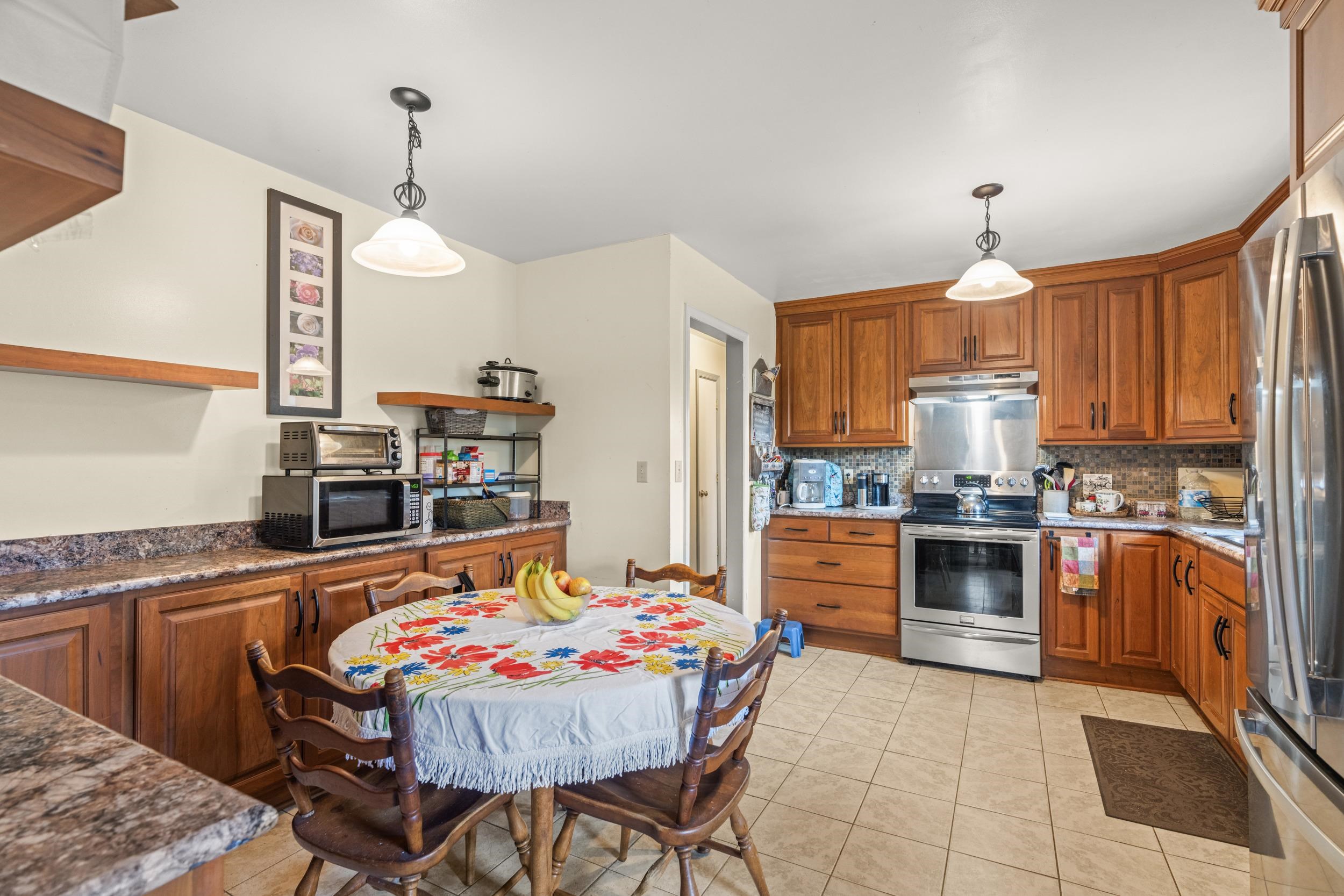 208 BURNLEY DR, STAUNTON, Virginia 24401, 4 Bedrooms Bedrooms, ,2 BathroomsBathrooms,Residential,208 BURNLEY DR,668025 MLS # 668025