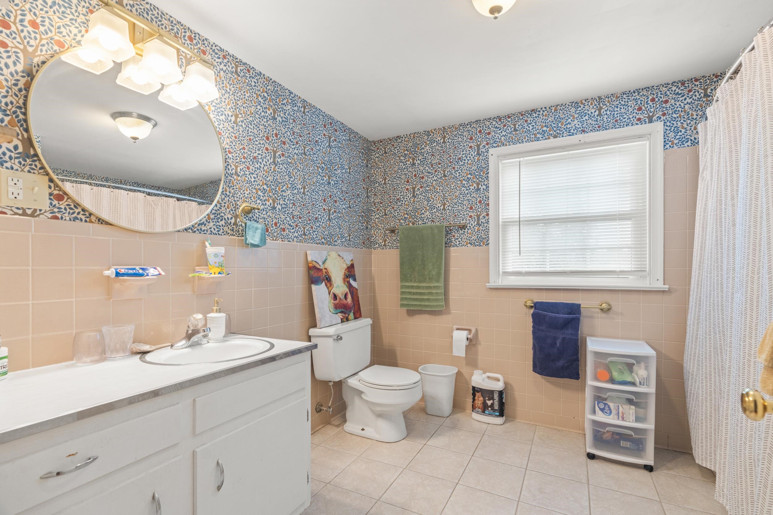 208 BURNLEY DR, STAUNTON, Virginia 24401, 4 Bedrooms Bedrooms, ,2 BathroomsBathrooms,Residential,208 BURNLEY DR,668025 MLS # 668025